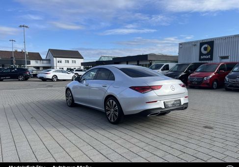 Mercedes-Benz CLA 180, 2022