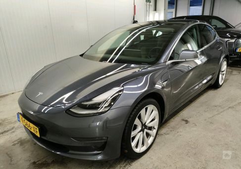 Tesla Model 3, 2019