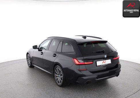 BMW 330, 2022