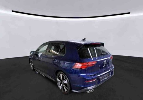 Volkswagen Golf, 2022