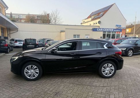 Infiniti Q30, 2017