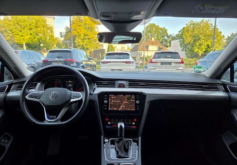 Volkswagen Passat, 2022 3