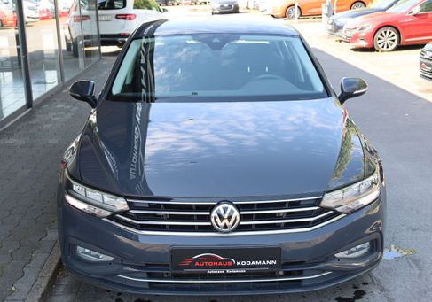 Volkswagen Passat, 2020