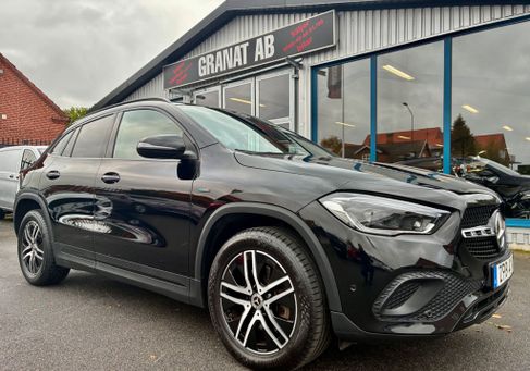Mercedes-Benz GLA 250, 2021