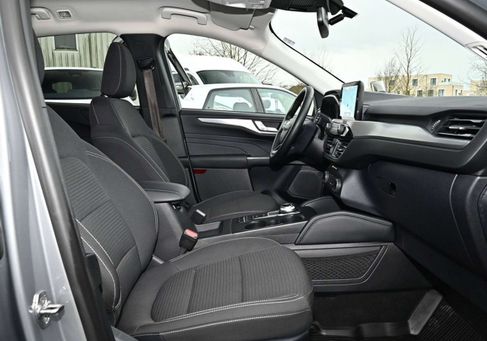 Ford Kuga, 2022