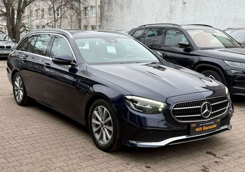 Mercedes-Benz E 200, 2021