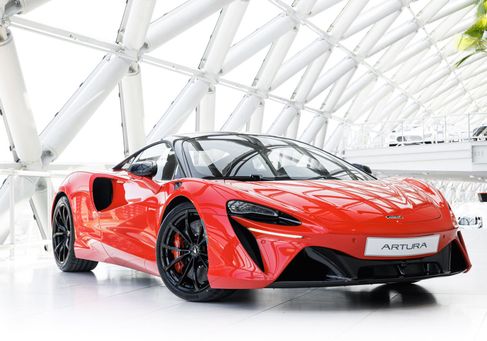 McLaren, 2023