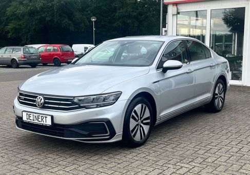 Volkswagen Passat, 2020