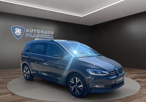 Volkswagen Touran, 2023 3