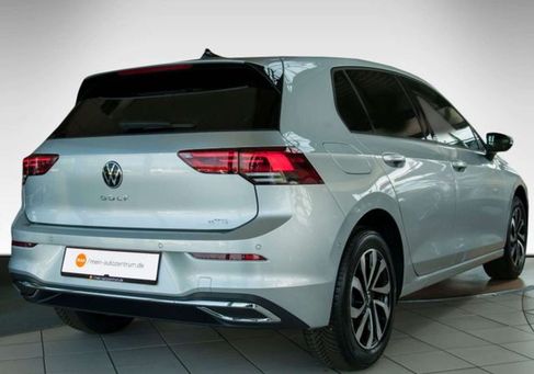 Volkswagen Golf, 2023 3
