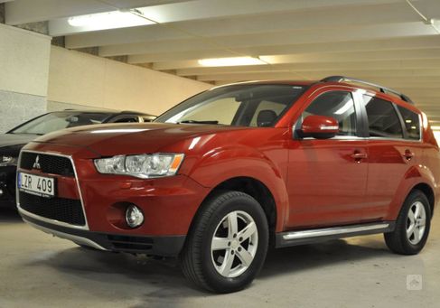 Mitsubishi Outlander, 2012