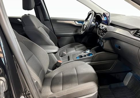 Ford Kuga, 2022