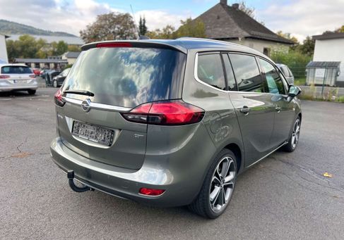 Opel Zafira, 2019