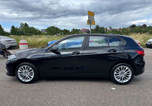 BMW 120, 2023 3