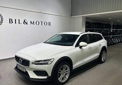 Volvo V60 Cross Country, 2021