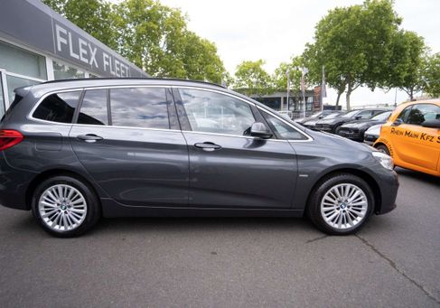 BMW 216, 2018