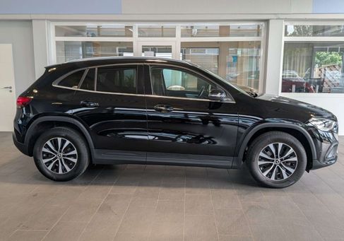 Mercedes-Benz GLA 180, 2021 2