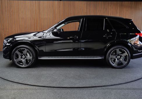 Mercedes-Benz GLC 300, 2023