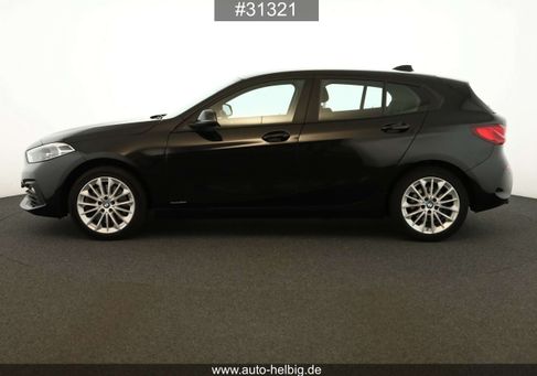 BMW 120, 2023
