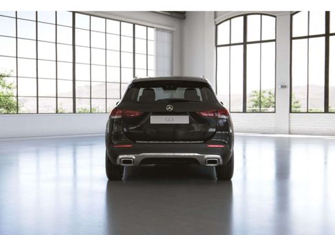 Mercedes-Benz GLA 200, 2020