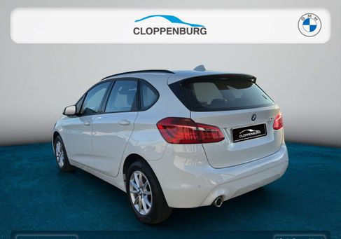 BMW 216, 2021 3