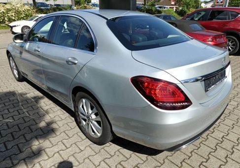 Mercedes-Benz C 300, 2019 3