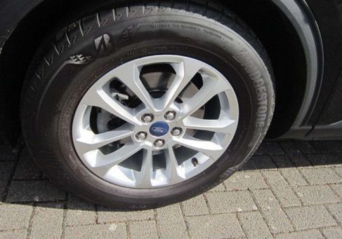Ford Kuga, 2023