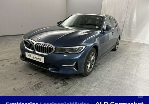 BMW 330, 2021