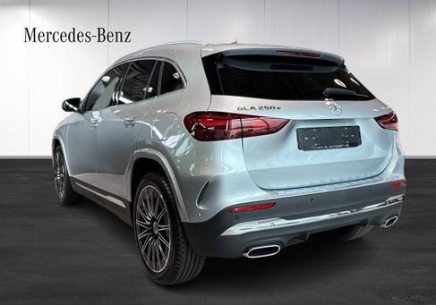 Mercedes-Benz GLA 250, 2027 3