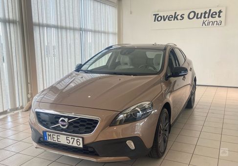 Volvo V40 Cross Country, 2013