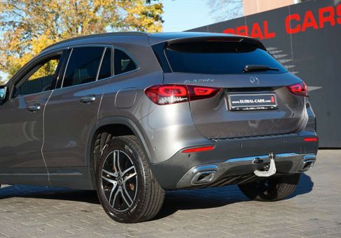 Mercedes-Benz GLA 250, 2021