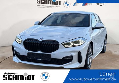 BMW 118, 2022