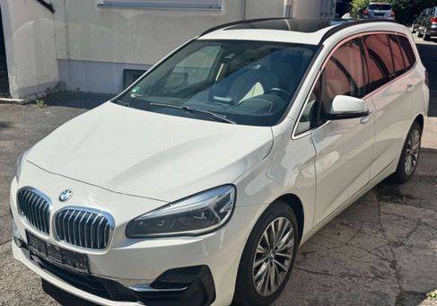 BMW 218, 2020