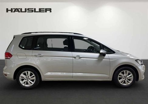 Volkswagen Touran, 2022 3