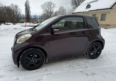 Toyota IQ, 2010