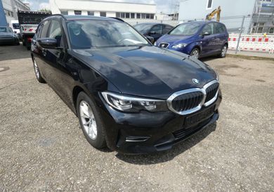 BMW 318, 2022