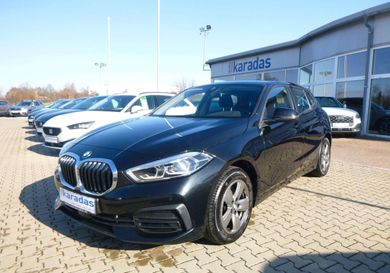 BMW 118, 2022