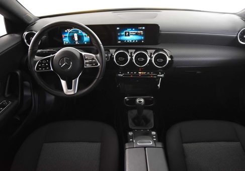 Mercedes-Benz CLA 180, 2022 2