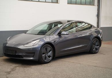 Tesla Model 3, 2022