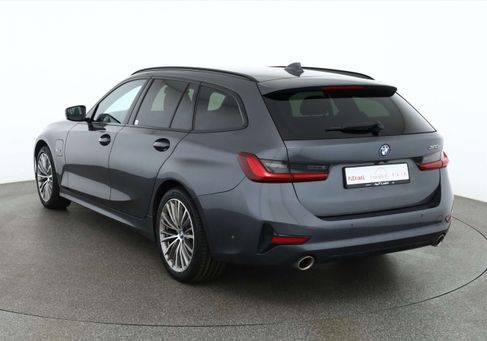 BMW 320, 2022