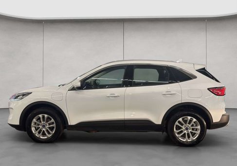 Ford Kuga, 2022