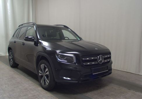 Mercedes-Benz GLB 200, 2022