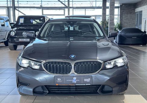 BMW 330, 2022 2