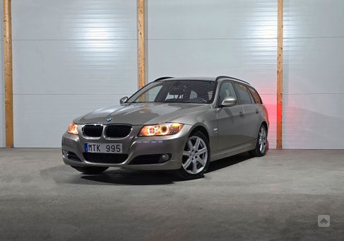 BMW 320, 2012