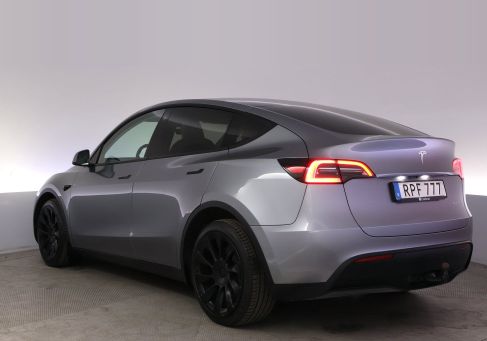 Tesla Model Y, 2023 3