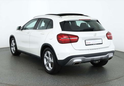 Mercedes-Benz GLA 180, 2019
