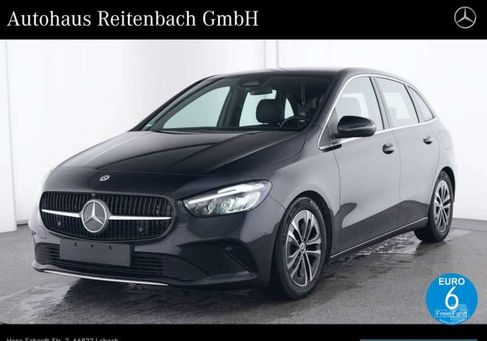 Mercedes-Benz B 180, 2023