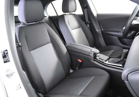 Mercedes-Benz A 160, 2022