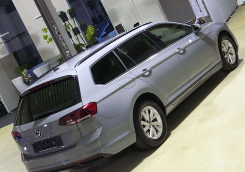 Volkswagen Passat Variant, 2022 3