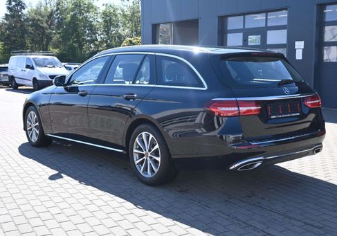 Mercedes-Benz E 200, 2018 3